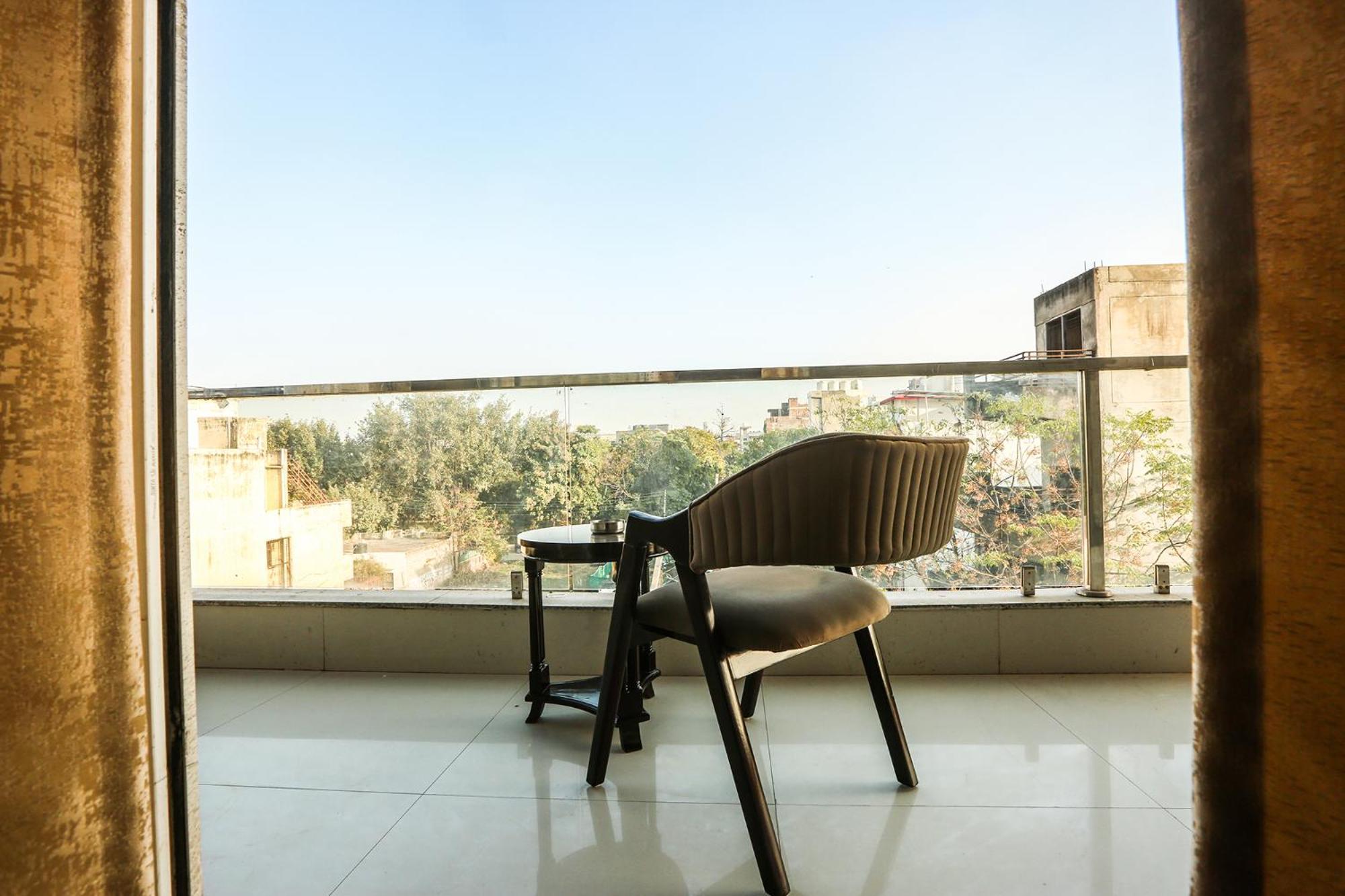 Hotel Green Lotus Luxe Gurgaon Exterior foto